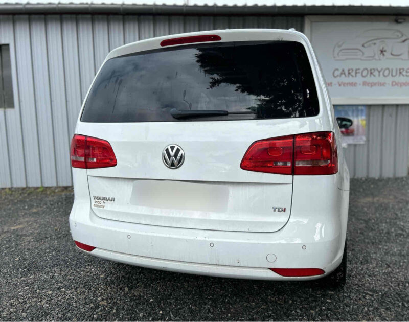 VOLKSWAGEN TOURAN 2013