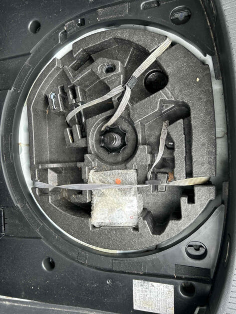 VOLKSWAGEN TOURAN 2013