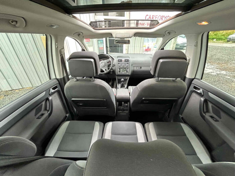 VOLKSWAGEN TOURAN 2013