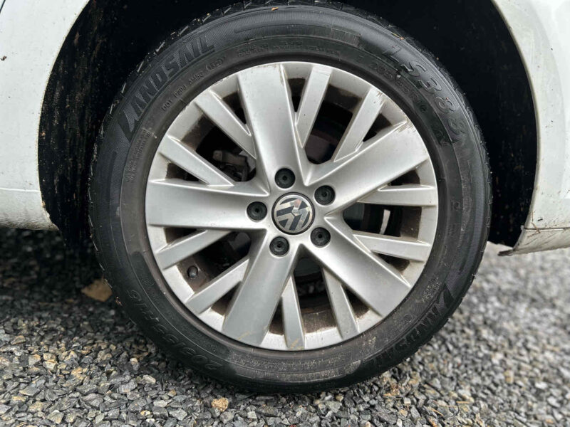 VOLKSWAGEN TOURAN 2013