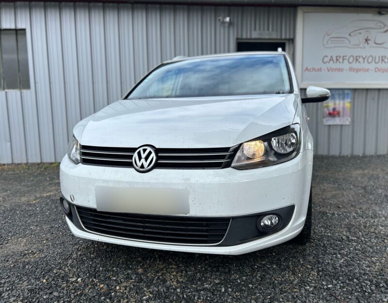 VOLKSWAGEN TOURAN 2013