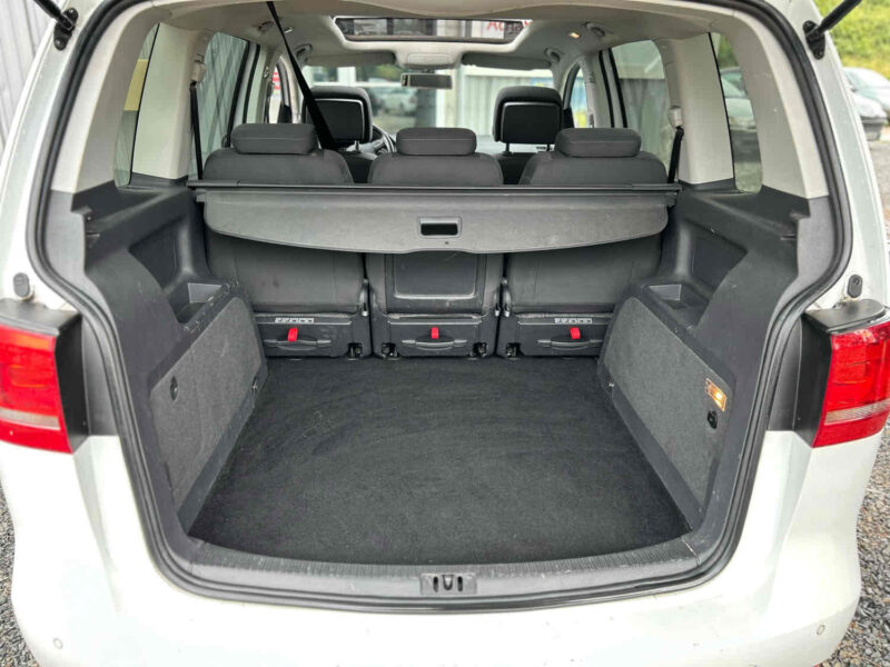 VOLKSWAGEN TOURAN 2013
