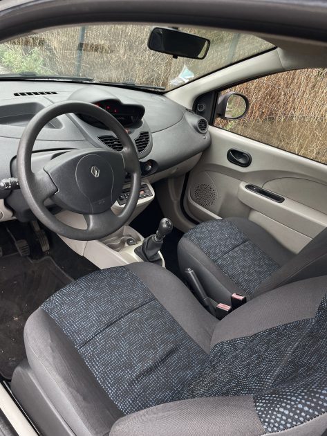 RENAULT TWINGO II 2008