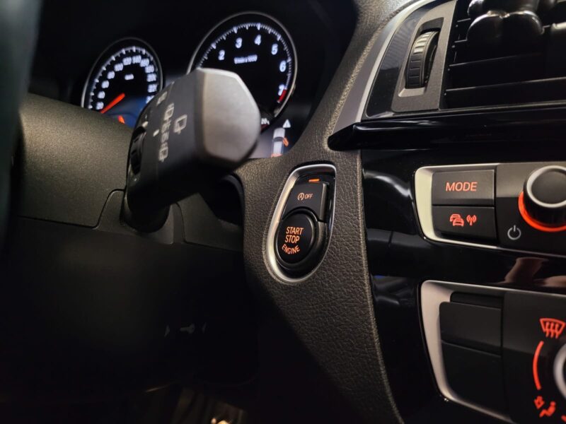 118 i M SPORT 136cv TOIT OUVRANT / ALCANTARA / SHADOW LINE / CARPLAY