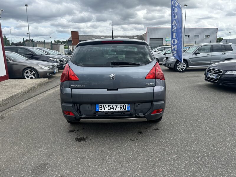 PEUGEOT 3008 Monospace 2011