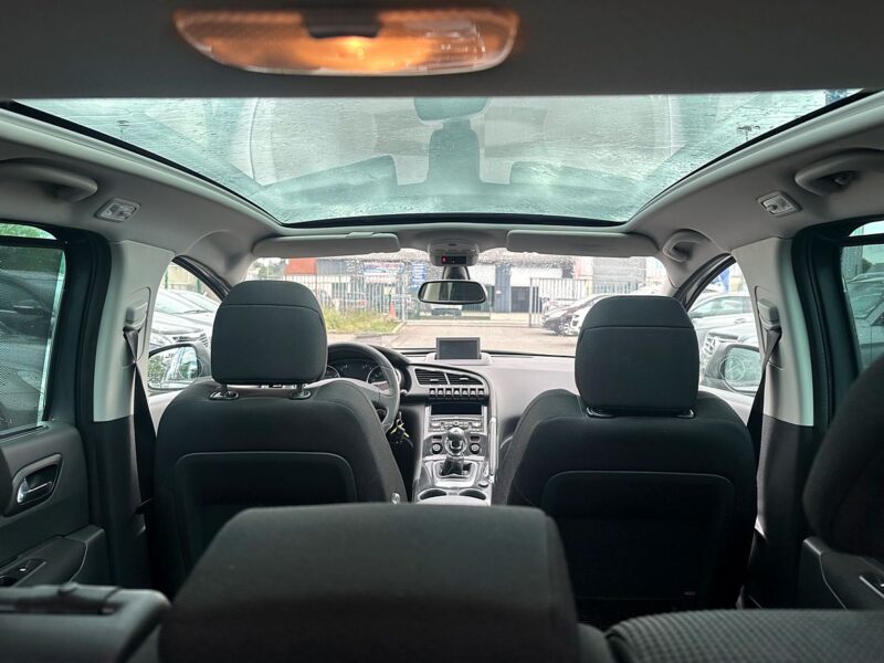 PEUGEOT 3008 Monospace 2011