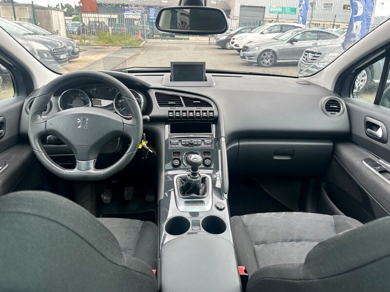 PEUGEOT 3008 Monospace 2011