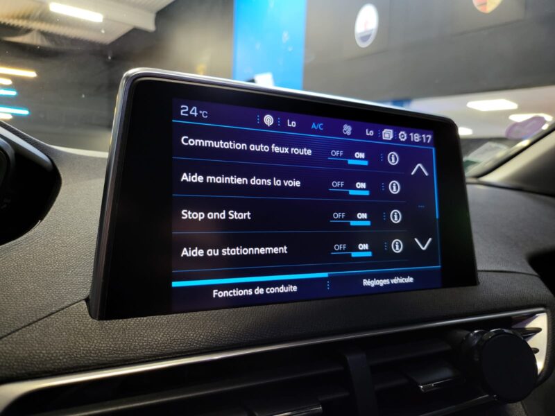 PEUGEOT 3008 II 1.6 THP 165cv ALLURE EAT6 I-COCKPIT / TOIT NOIR / CAMERA / ENTRETIEN PEUGEOT