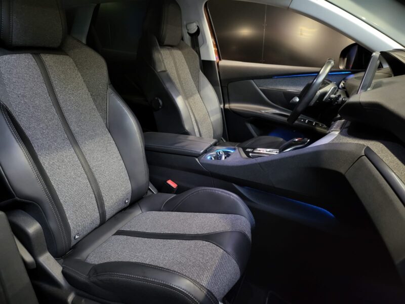 PEUGEOT 3008 II 1.6 THP 165cv ALLURE EAT6 I-COCKPIT / TOIT NOIR / CAMERA / ENTRETIEN PEUGEOT