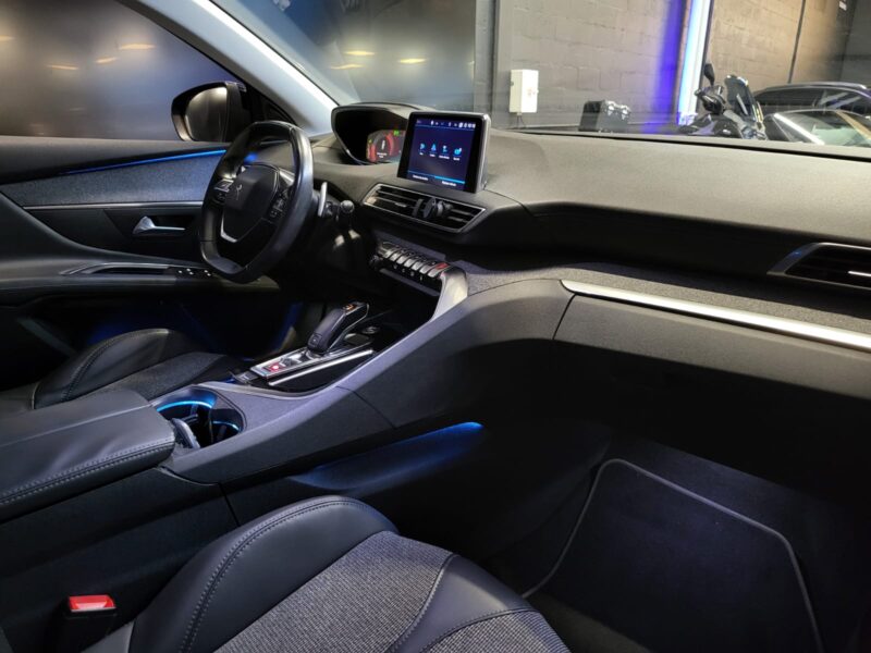 PEUGEOT 3008 II 1.6 THP 165cv ALLURE EAT6 I-COCKPIT / TOIT NOIR / CAMERA / ENTRETIEN PEUGEOT