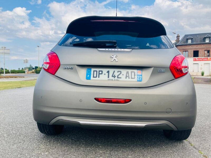PEUGEOT 208 I 2015