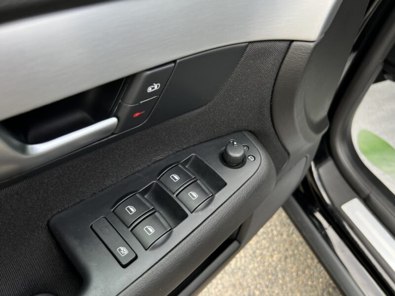 AUDI A4 B7 III 1.9 TDI 115 Cv BERLINE - Garantie1an