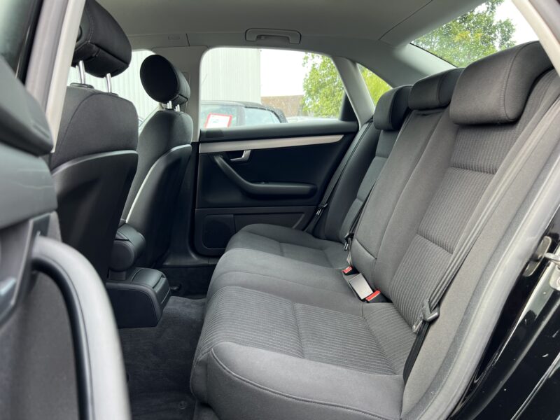 AUDI A4 B7 III 1.9 TDI 115 Cv BERLINE - Garantie1an