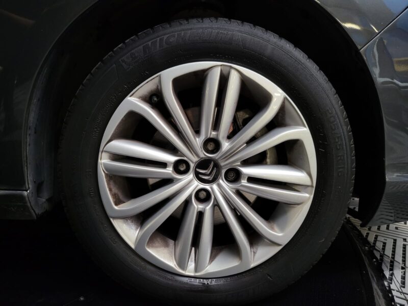 CITROEN C4 II 1.6 HDi 115cv BUSINESS /SIEGES CHAUFFANTS+GPS+AIDE AU PARKING/