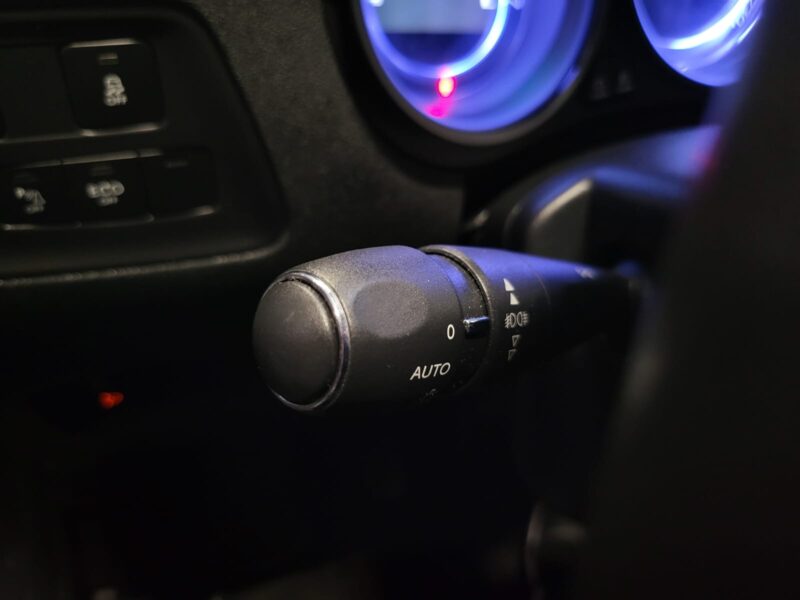 CITROEN C4 II 1.6 HDi 115cv BUSINESS /SIEGES CHAUFFANTS+GPS+AIDE AU PARKING/