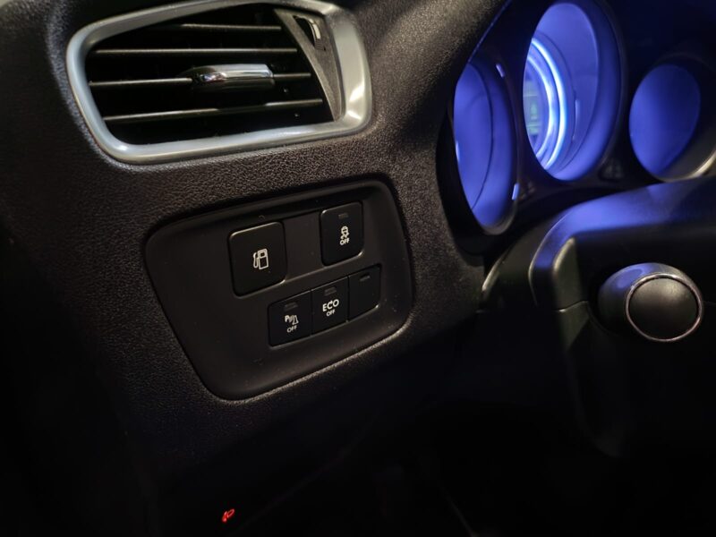 CITROEN C4 II 1.6 HDi 115cv BUSINESS /SIEGES CHAUFFANTS+GPS+AIDE AU PARKING/