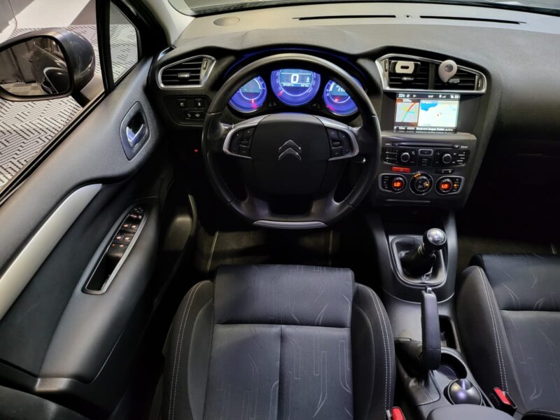 CITROEN C4 II 1.6 HDi 115cv BUSINESS /SIEGES CHAUFFANTS+GPS+AIDE AU PARKING/