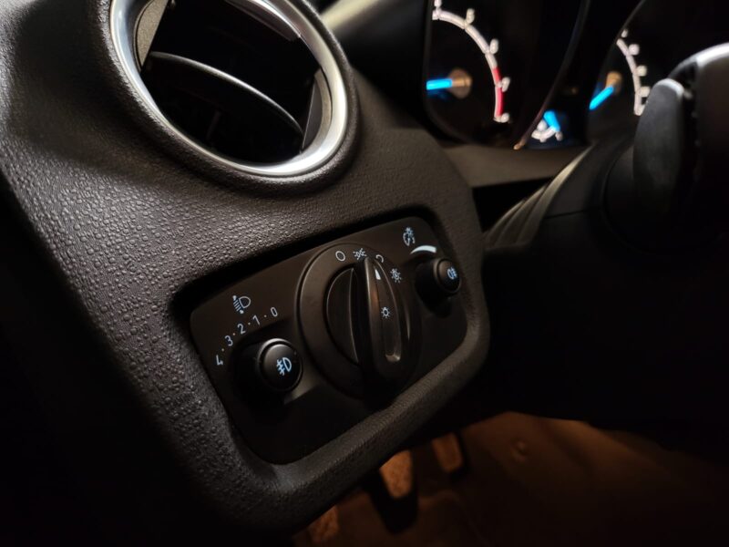 FORD FIESTA VI 1.0 EcoBoost 100cv TITANIUM