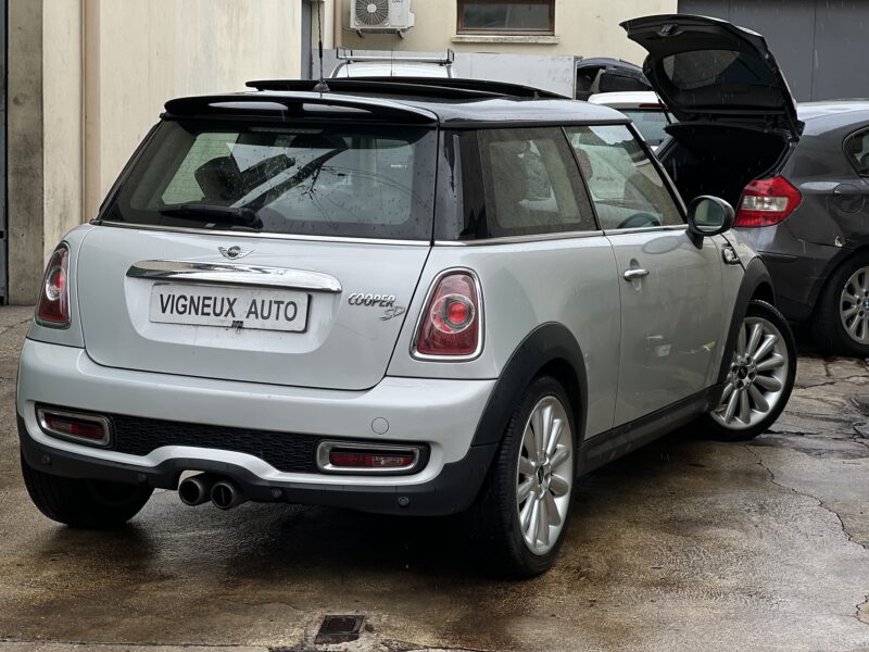 MINI  Cooper 2011