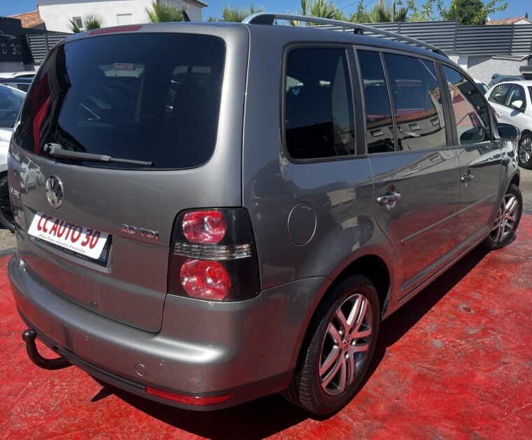 VOLKSWAGEN TOURAN 7 PLACES 2009