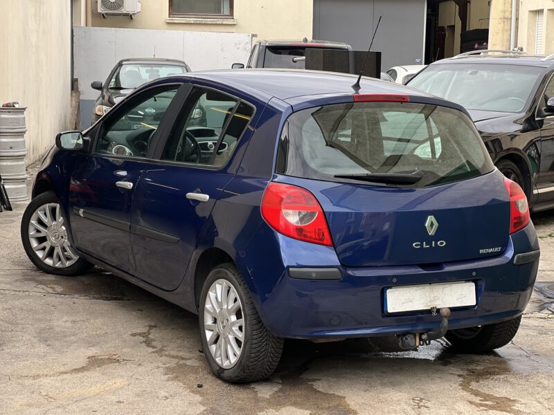 RENAULT CLIO 1.6 2005