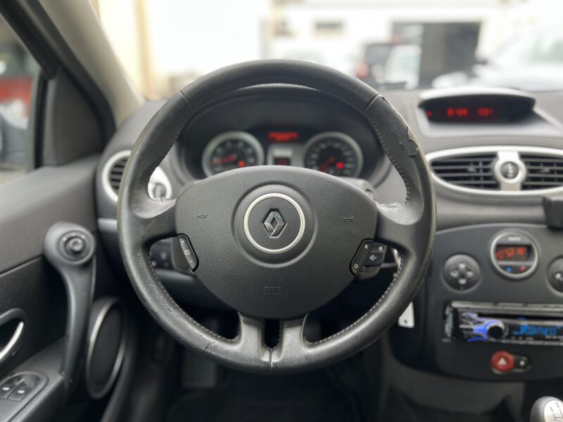 RENAULT CLIO 1.6 2005