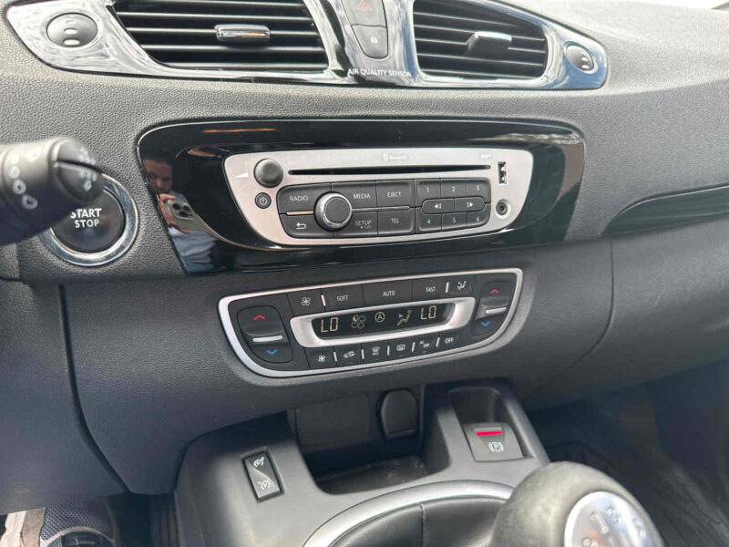 RENAULT GRAND SCÉNIC III 2013