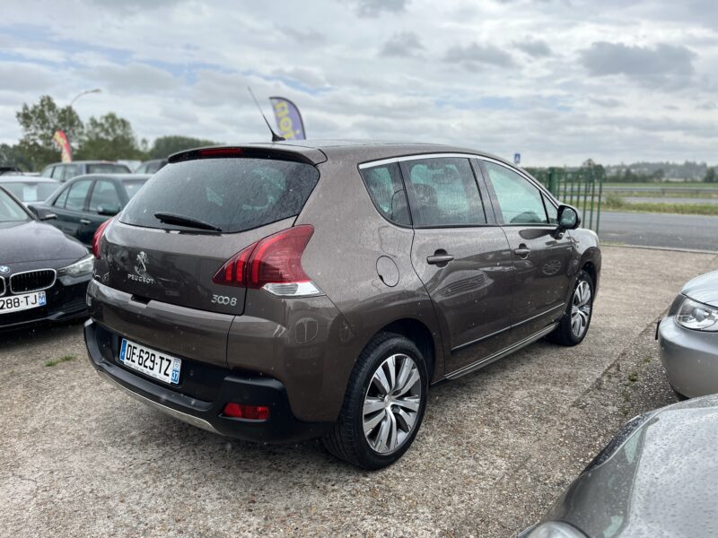 PEUGEOT 3008 Monospace 2014