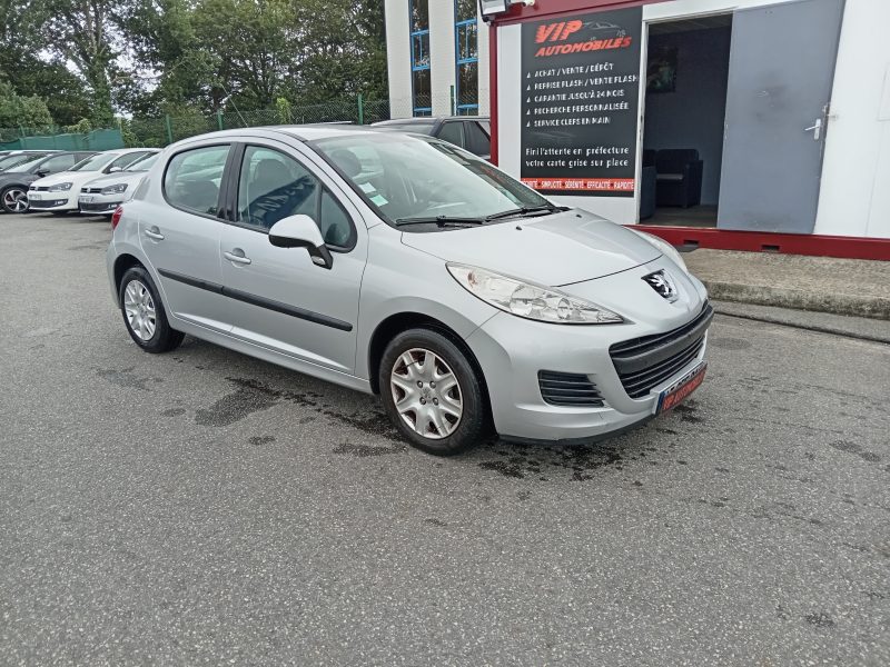 PEUGEOT 207 2010