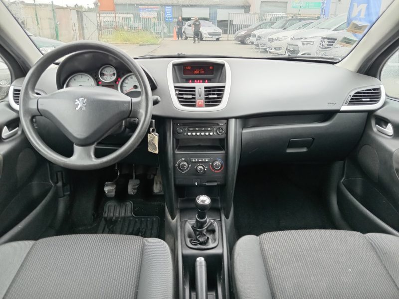 PEUGEOT 207 2010