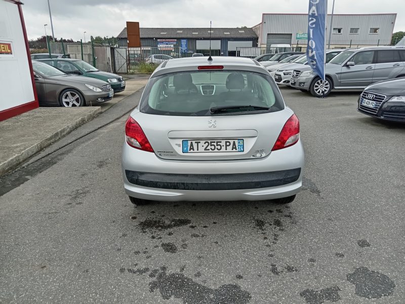 PEUGEOT 207 2010