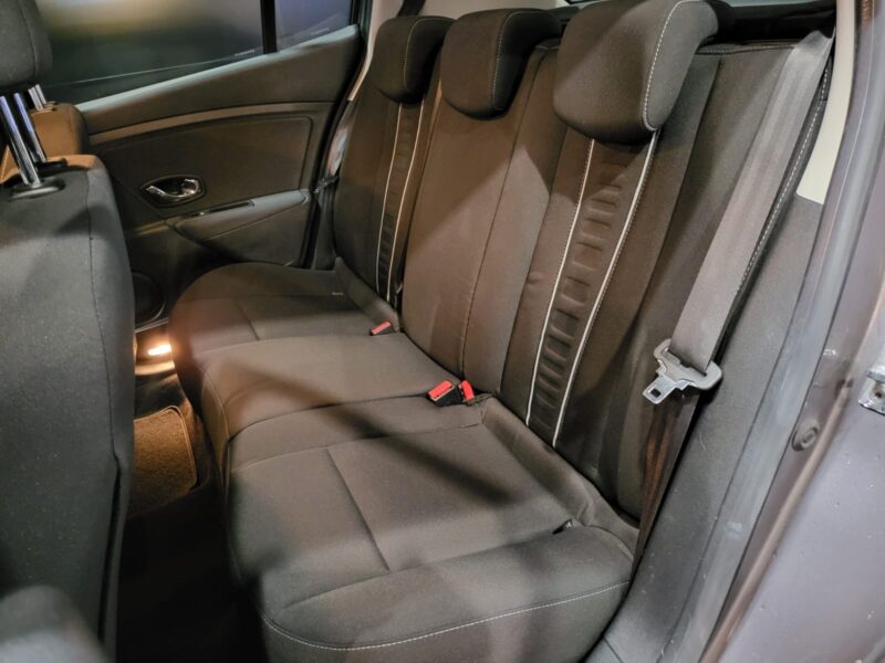 RENAULT MEGANE III 1.5 dCi 110cv Business EDC 84000kms // RADAR AV-AR/BLUETOOTH/ATTELAGE