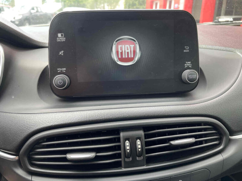 FIAT TIPO A trois volumes 2019