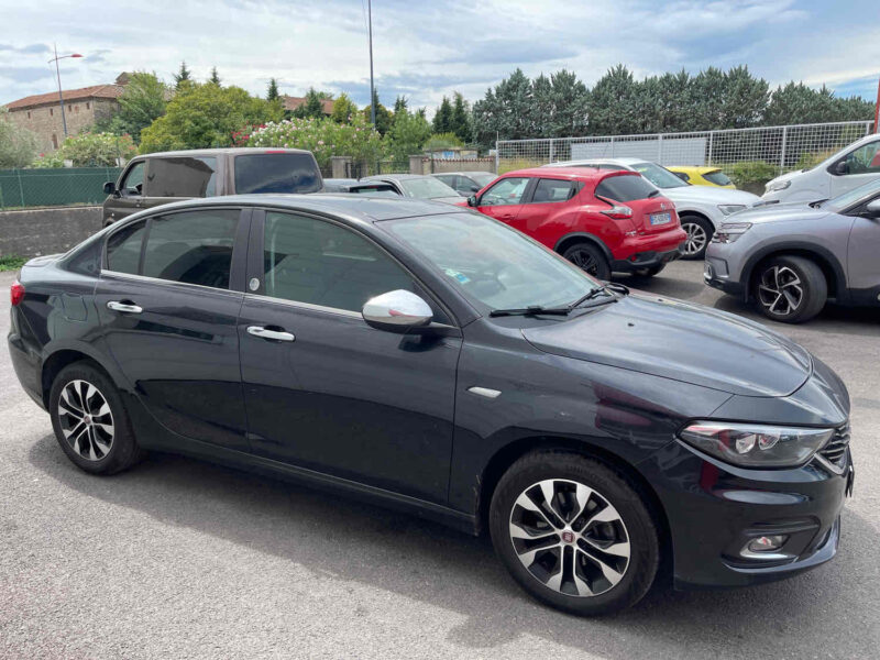 FIAT TIPO A trois volumes 2019