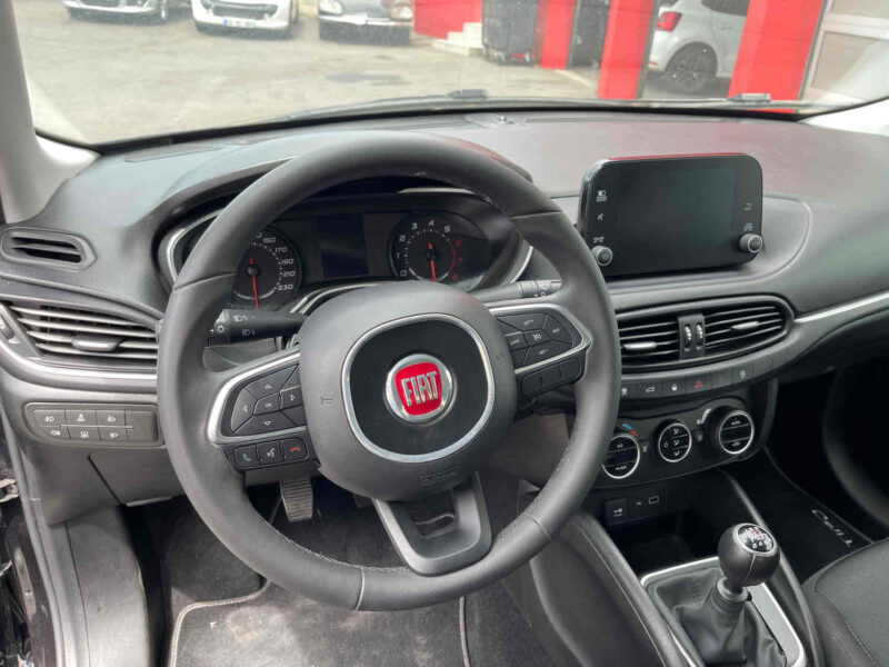 FIAT TIPO A trois volumes 2019