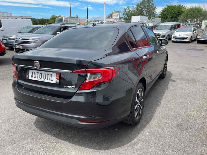 FIAT TIPO A trois volumes 2019
