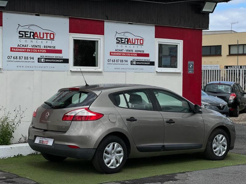 RENAULT MEGANE III 2013