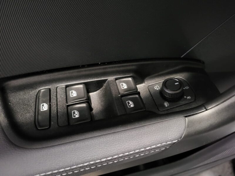 AUDI A1 SPORTBACK 30 TFSI 110cv Advanced S-Tronic7 1ère Main // APPLE CARPLAY/RADAR-AR/PHARES LEDS