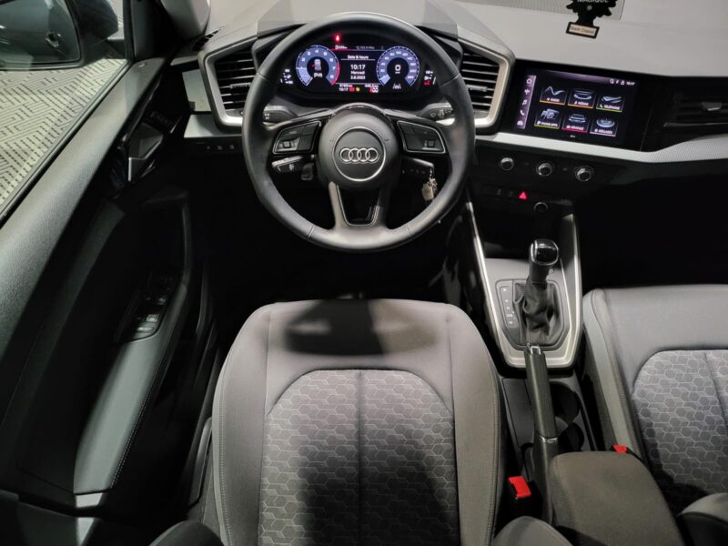 AUDI A1 SPORTBACK 30 TFSI 110cv Advanced S-Tronic7 1ère Main // APPLE CARPLAY/RADAR-AR/PHARES LEDS
