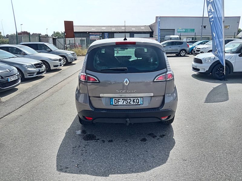 RENAULT SCÉNIC III 2014