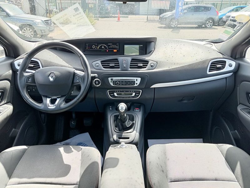 RENAULT SCÉNIC III 2014