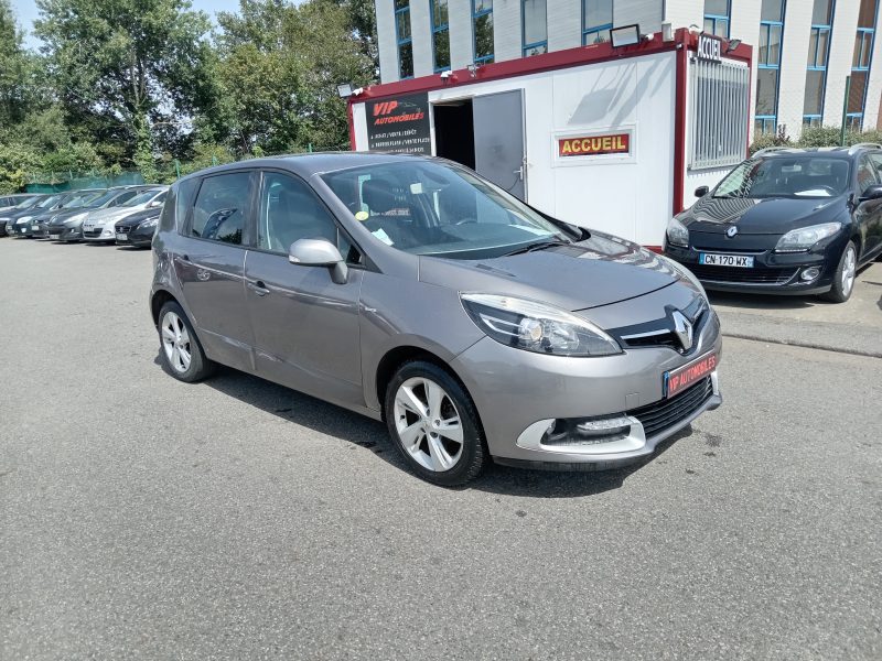 RENAULT SCÉNIC III 2014