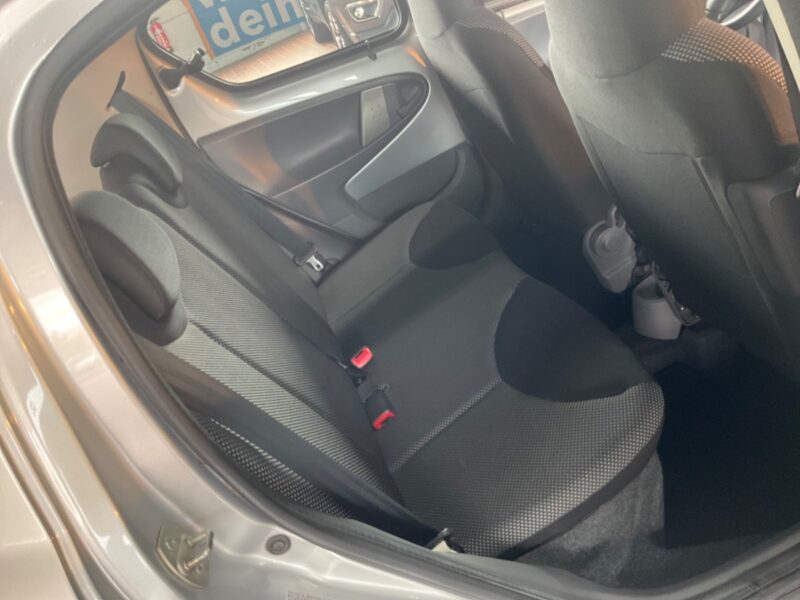 Toyota AYGO 1. VVT-i 68ch automatique