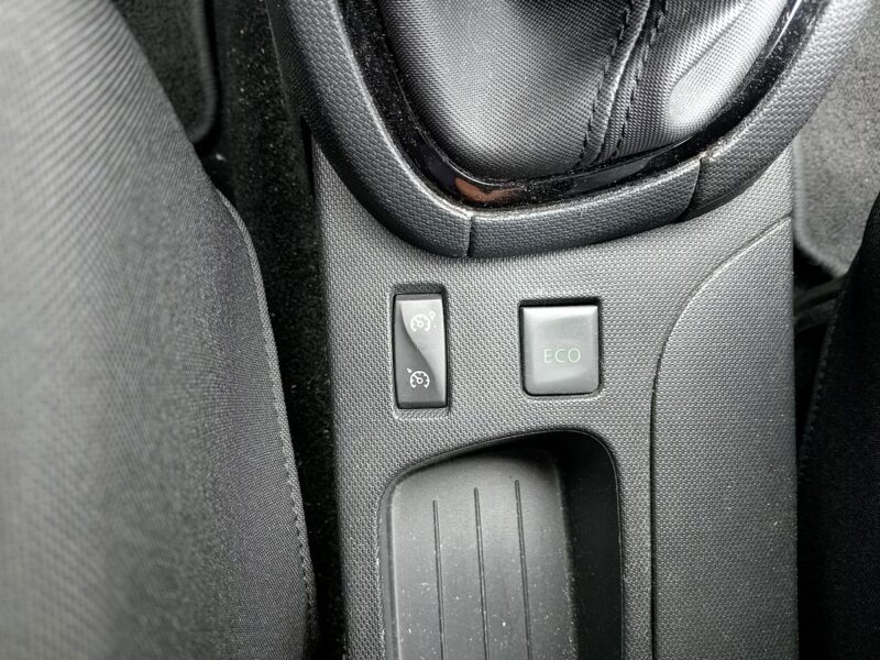 RENAULT CLIO IV Grandtour 2013