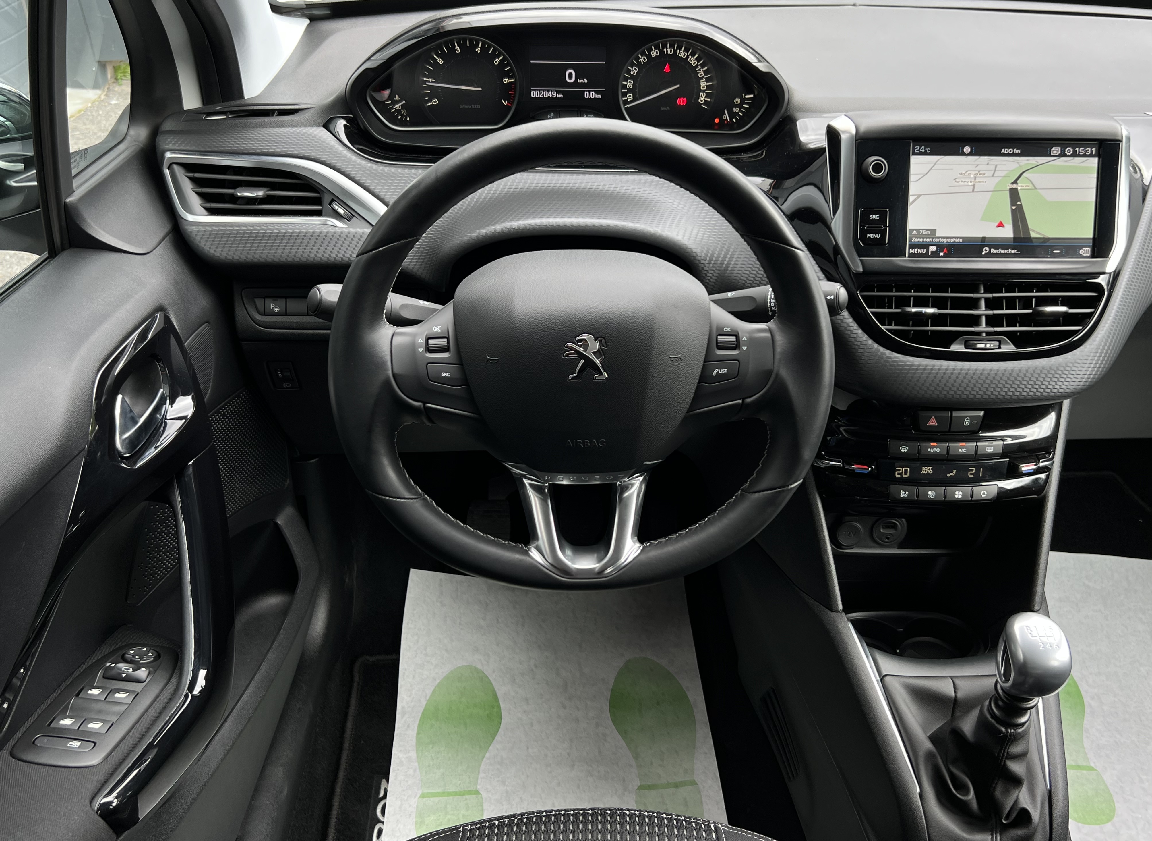 PEUGEOT 208 PHASE 2 II TECH EDITION 1.2 110 APPLE CARPLAY CAMERA / 2849 Kms 1ERE MAIN - Garantie1an