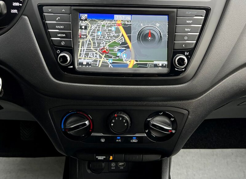 HYUNDAI I20 II EDITION NAVI 1.2 84 Cv GPS CAMERA BLUETOOTH REGULATEUR CRIT AIR 1 - Garantie1an
