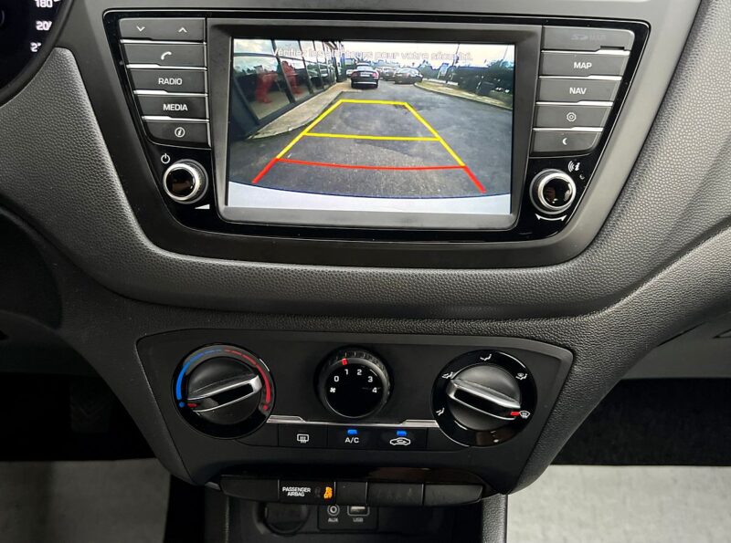HYUNDAI I20 II EDITION NAVI 1.2 84 Cv GPS CAMERA BLUETOOTH REGULATEUR CRIT AIR 1 - Garantie1an