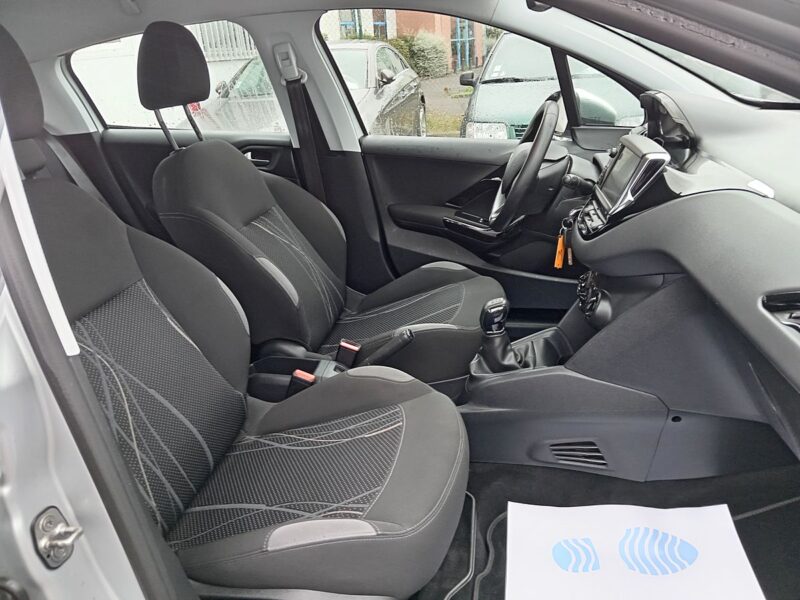 PEUGEOT 208 I 2012