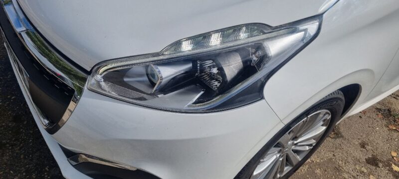 PEUGEOT 208 1.2 BOITE AUTOMATIQUE  110cv ALLURE