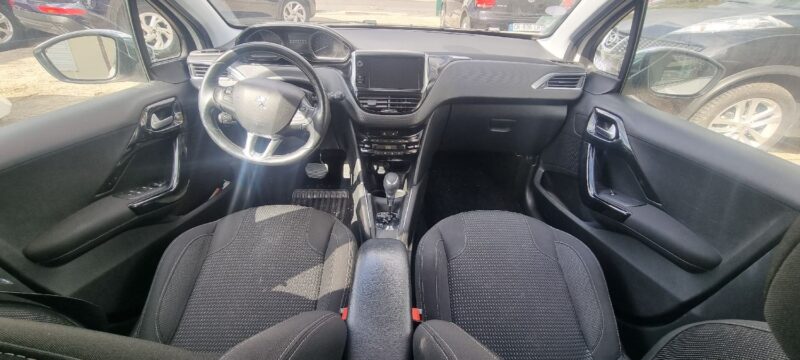 PEUGEOT 208 1.2 BOITE AUTOMATIQUE  110cv ALLURE